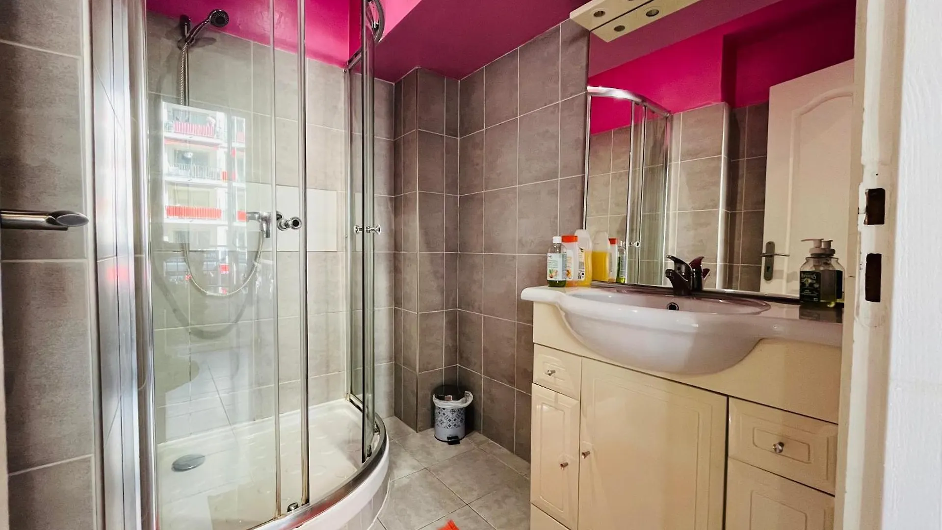 Grand Studio De 30 M2 Promenade Des Anglais Nice 0*,  France